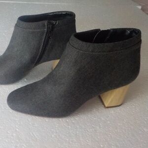 NEW Aerosoles Gray Ankle Boots